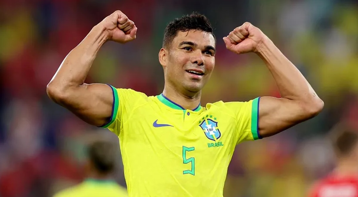 Casemiro sofre lesão no Manchester e não poderá duelar com a camsisa da Seleção Brasileira (Foto: Reprodução/ Mark Metcalfe/ FIFA/ GettyImages)