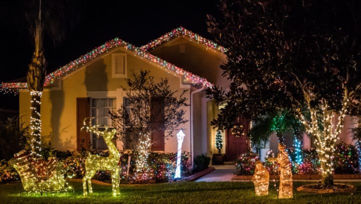Decoração de Natal externa (Imagem: Reprodução)