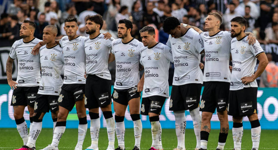 Diretoria do Corinthians terá que correr contra o tempo em 2024 (Foto: EDU GARCIA/R7)