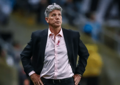 O técnico de futebol fala sobre possível permanência no clube (Foto: Reprodução/Internet)