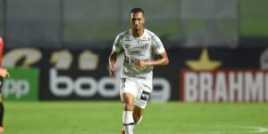 Lucas Braga é destaque do Santos que pode ser negociado diante de tantas propostas (Foto: Reprodução/ Ivan Storti/ Santos FC)