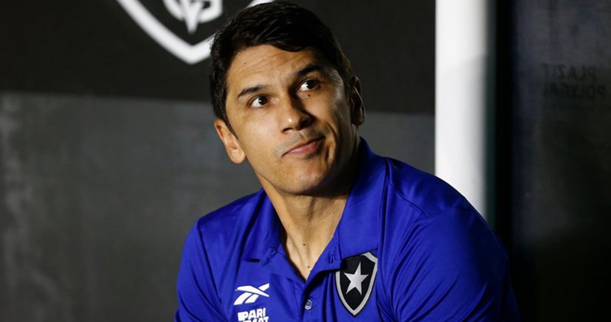 Lúcio Flávio tem demissão pedida pela torcida do Botafogo (Foto: Reprodução/ GettyImages)