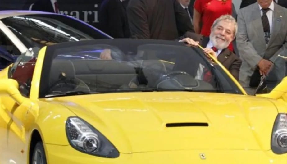 Idosos carro novo Multa condutor benefício Lula no Salão do Automóvel em São Paulo (Foto: Reprodução)