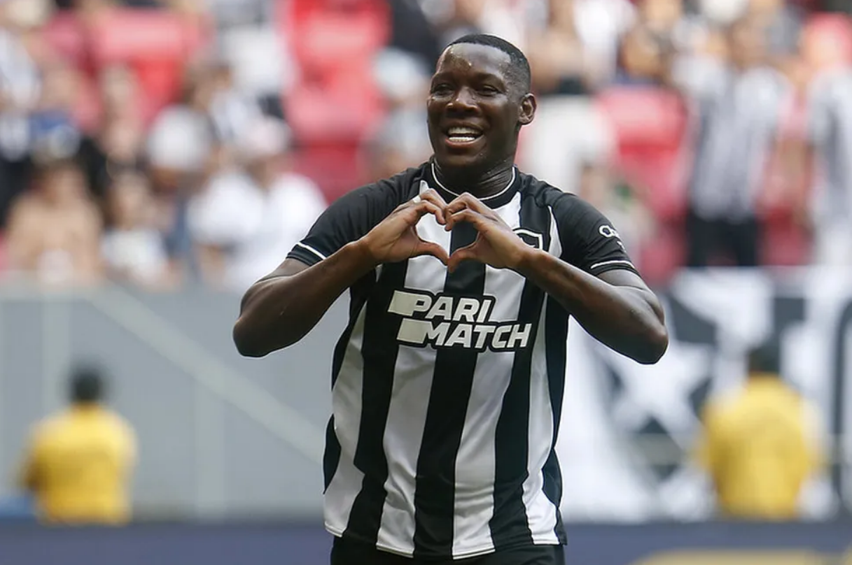 O famoso jogador de futebol, Patrick de Paula não consegue ter temporada boa (Foto: Vítor Silva/Botafogo)