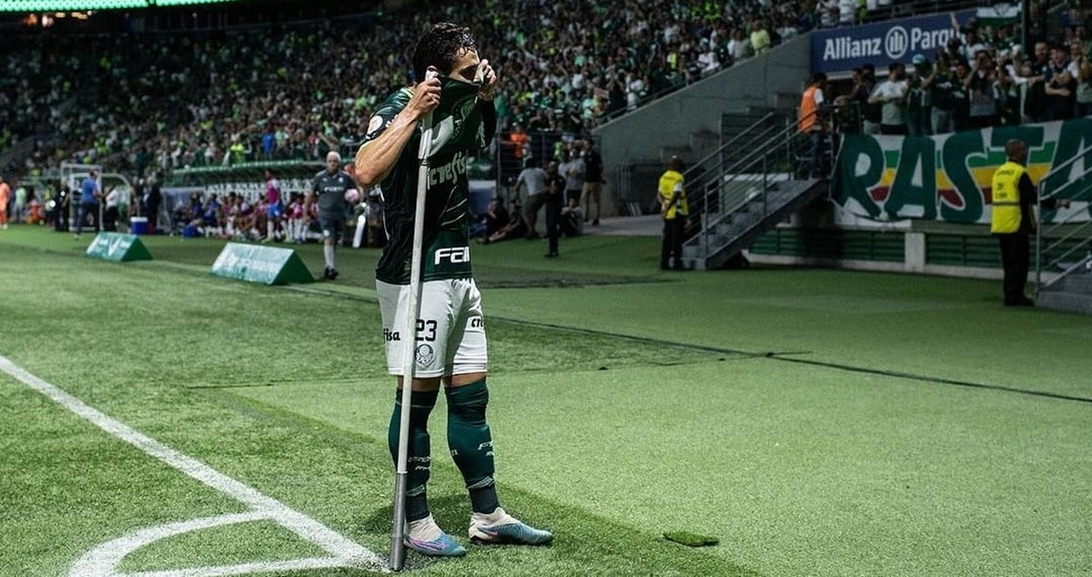 Veiga comemora gol ao Palmeiras e faz projeção do duelo contra o Botafogo (Foto: Reprodução/ Instagram)