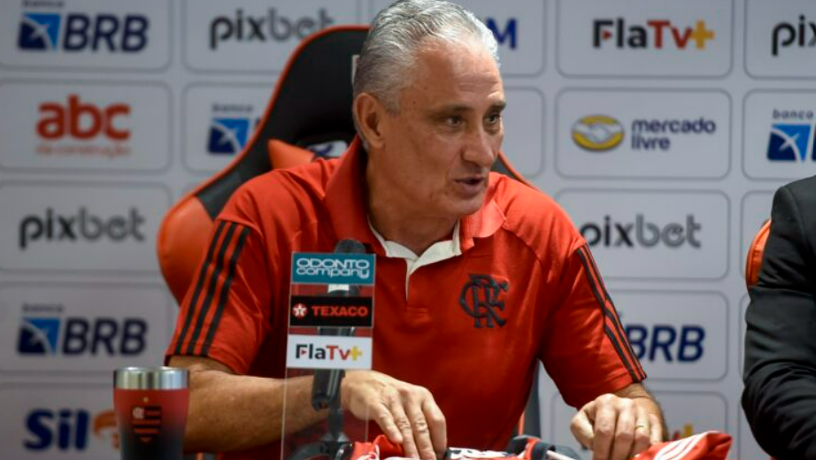 Tite ainda não sabe como será o seu futuro no Rubro-Negro (Foto: Marcelo Cortes /CRF)