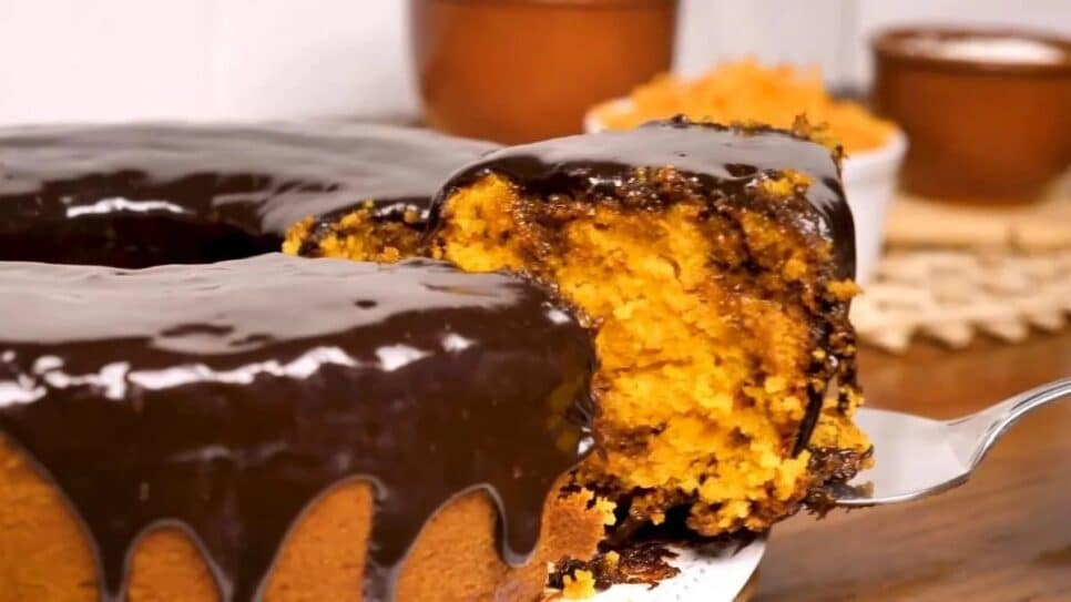 Bolo de cenoura (Foto: Reprodução)