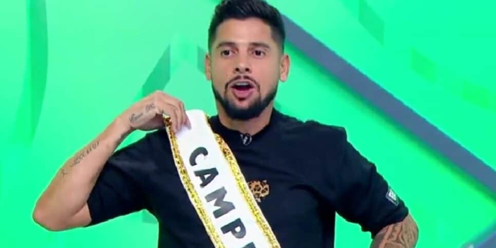 Comentarista esportivo Cicinho (Foto: Reprodução)