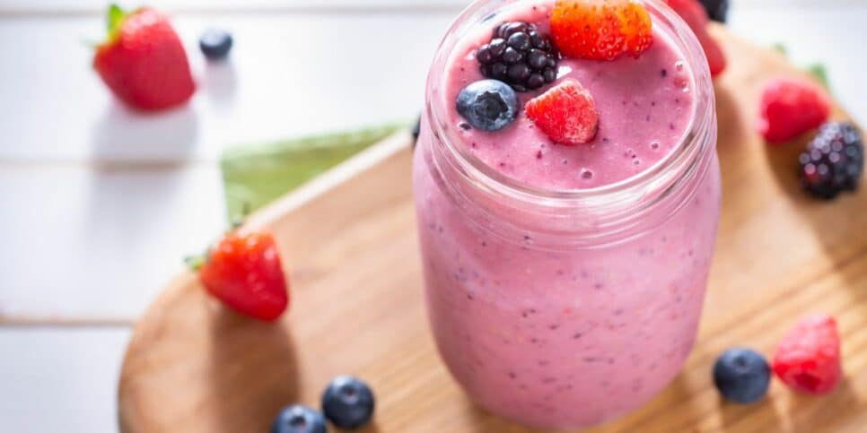 Smoothie conhecido como suco da beleza, ótimo para pele por possuir muitas vitaminas (Imagem Reprodução Canva)