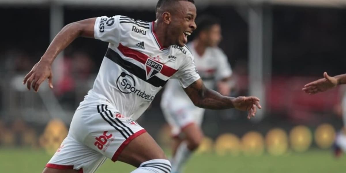 Wellington, jogador da lateral esquerda do São Paulo (Imagem Reprodução Internet)