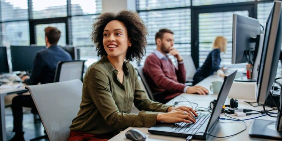 Vagas de emprego que não exigem diploma de faculdade e pagam bom salário (Imagem Reprodução Internet)