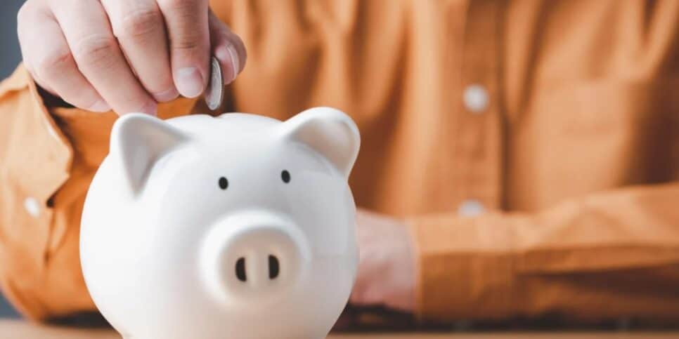 Estratégia caseira para te ajudar a guardar dinheiro e ficar com a saúde financeira em dia (Imagem Reprodução Internet)