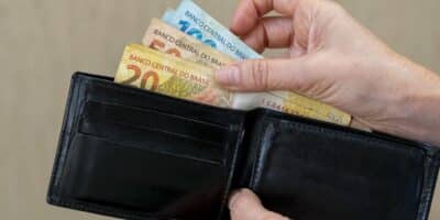 Não corra mais perigo ao sair de casa com isso na sua carteira (Imagem Reprodução Internet)