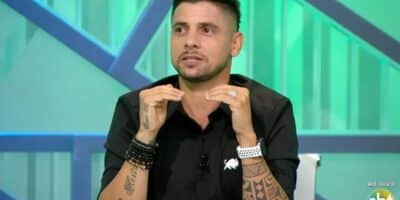 Cicinho, ex jogador e comentarista (Imagem Reprodução Internet)