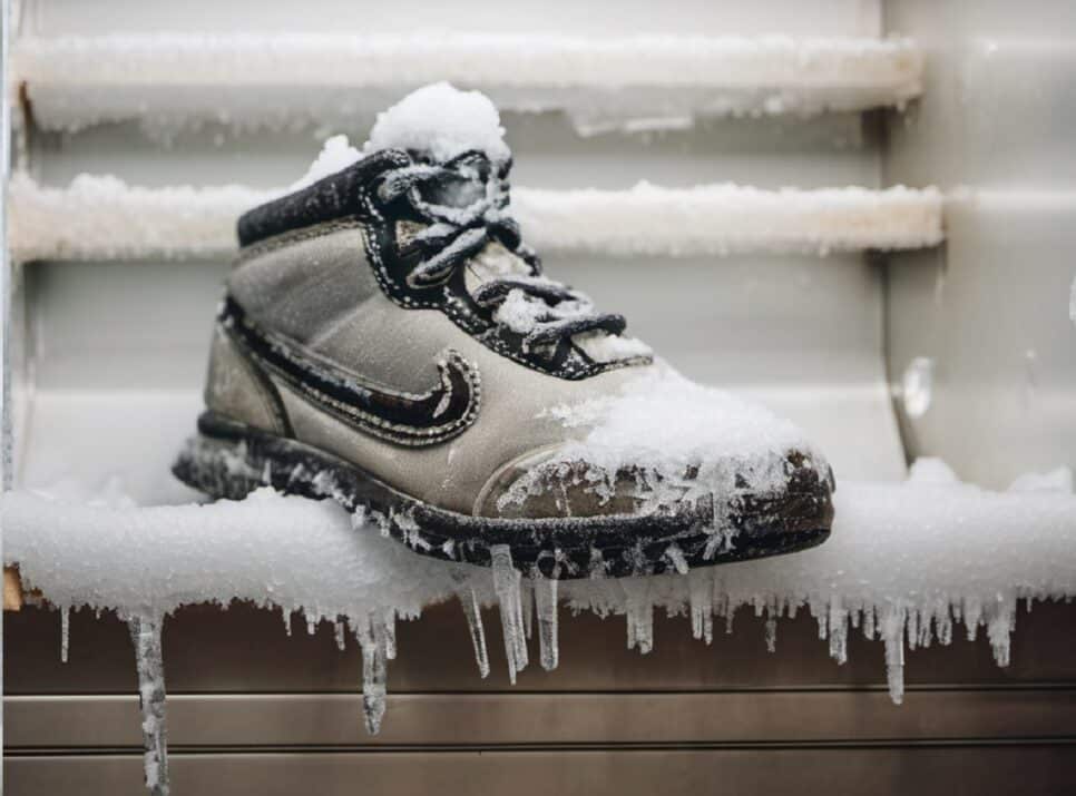 Sapatos no congelador (Foto: Reprodução)