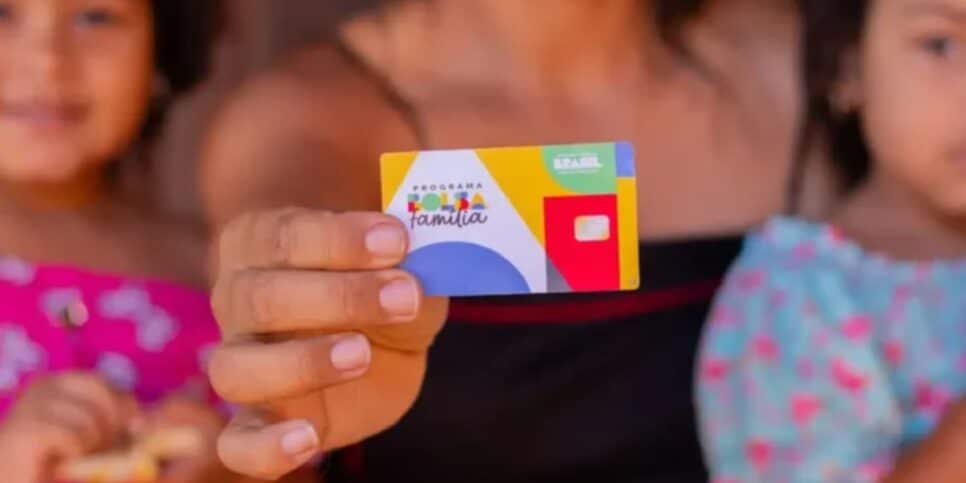 Bolsa Família vai garantir valores adicionais às mães solteiras (Foto: Reprodução/ Divulgação)