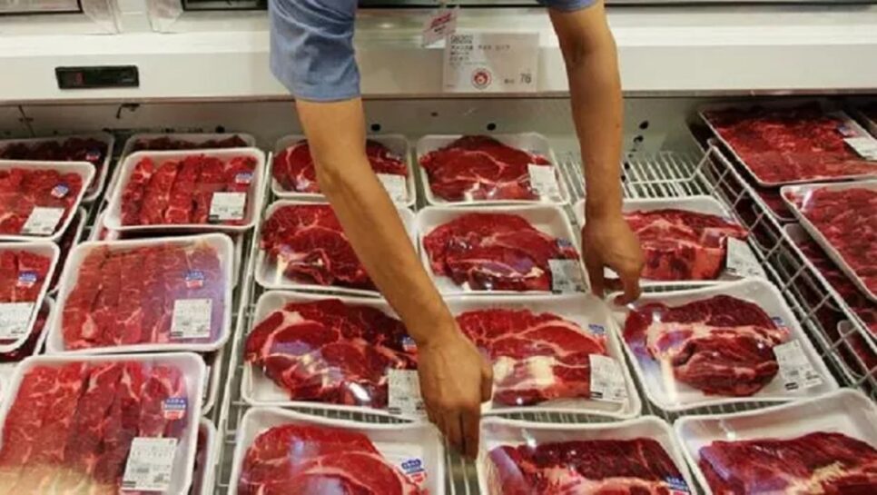 Cuidado ao comprar carne (Foto: Reprodução/ Facebook)
