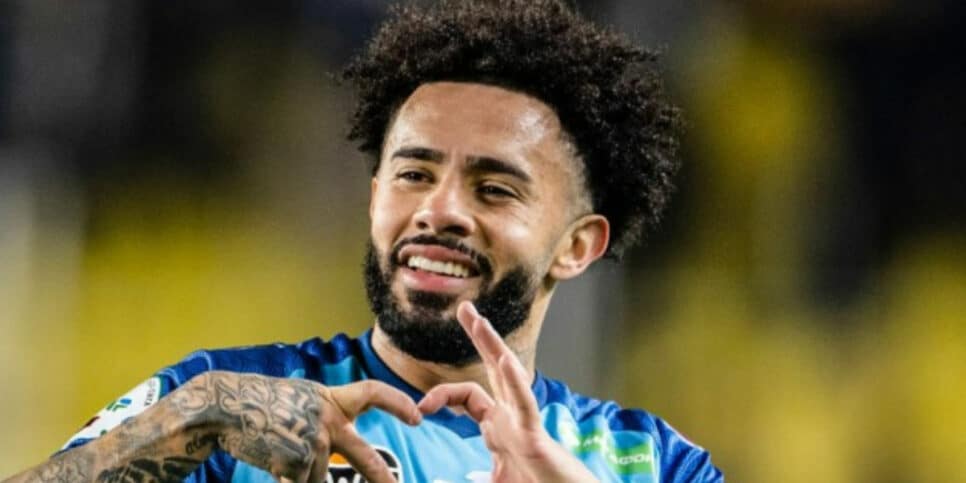 Claudinho pode dizer 'não' ao Flamengo e aceitar proposta de rival (Foto: Divulgação)