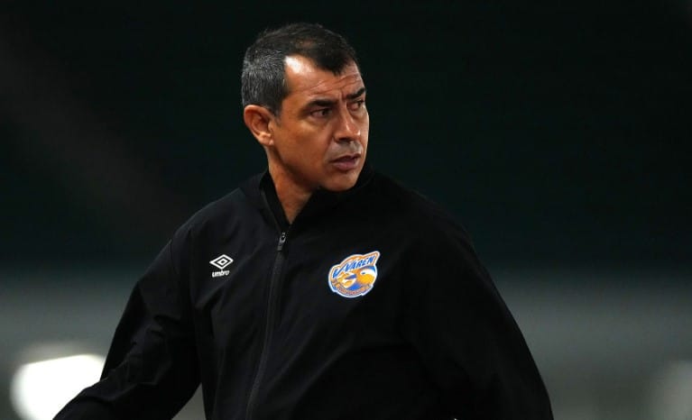 Santos faz proposta para parcelar multa de Carille no Japão (Foto: getty images)