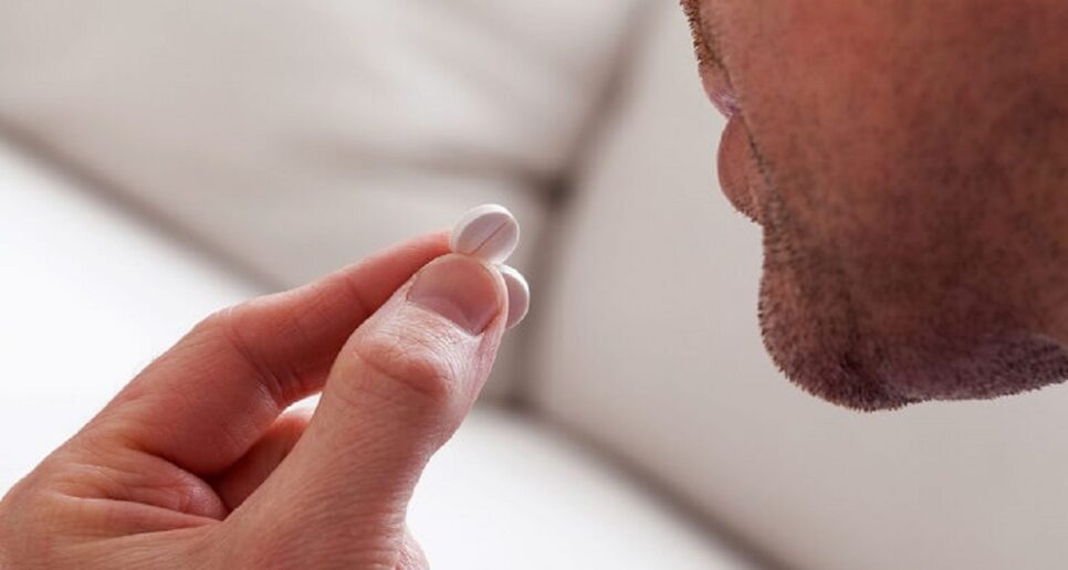 Medicamento pode gerar problema ocular em homens (Foto: Reprodução)