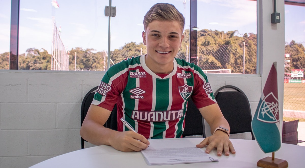 O jovem Léo Jance, ex-Palmeiras, São Paulo e Seleção, renova com o Fluminense de Diniz (Foto: Reprodução/ Divulgação FFC)