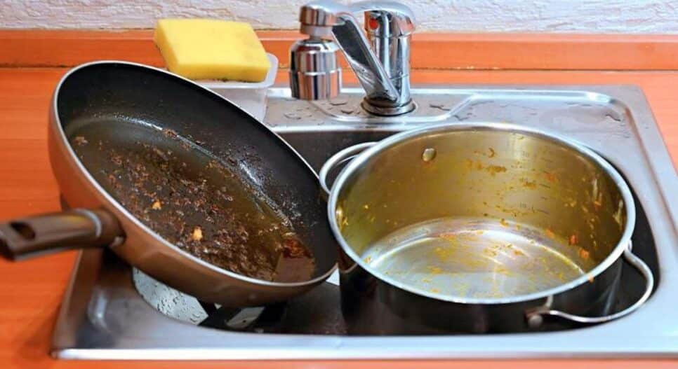 Dê adeus às panelas sujas e engorduradas com essa solução caseira (Foto: Reprodução/ Internet)