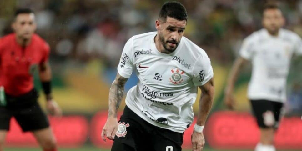 Proposta astronômica do Corinthians para atrair o grande destaque do Brasileirão e preencher a lacuna deixada por Renato Augusto (Foto: Reprodução/Instagram)