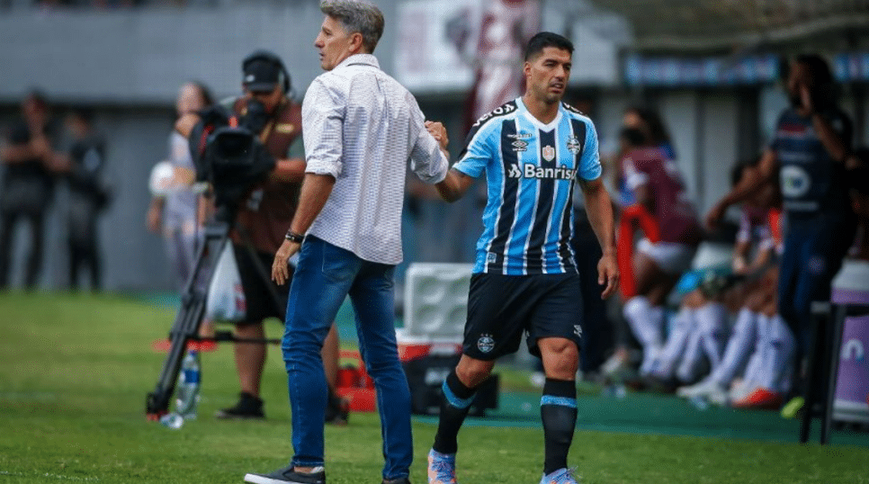 Renato Gaúcho fala sobre saída polêmica de Suárez do Grêmio (Foto: LUCAS UEBEL/GREMIO FBPA)