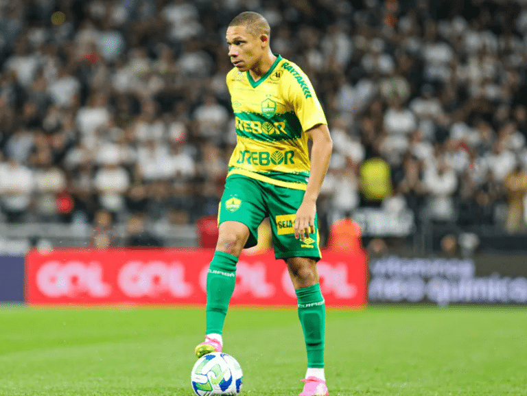 Wellington Silva sai do Cuiabá e recebe propostas de rivais (Foto: AssCom Dourado)