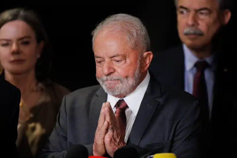 Presidente Lula faz a alegria dos brasileiros com novidades no primeiro ano de mandato (Foto: SERGIO LIMA / AFP / JC)