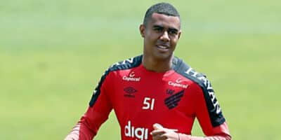 Athletico bate martelo e recusa proposta do Corinthians por Erick (Foto: Albari Rosa/Gazeta do Povo)