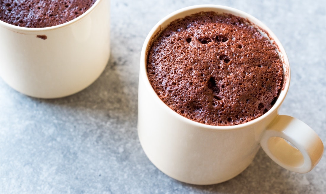 Aprenda a fazer prático bolo de caneca sem ovo no micro-ondas (Foto: Reprodução/ Internet)