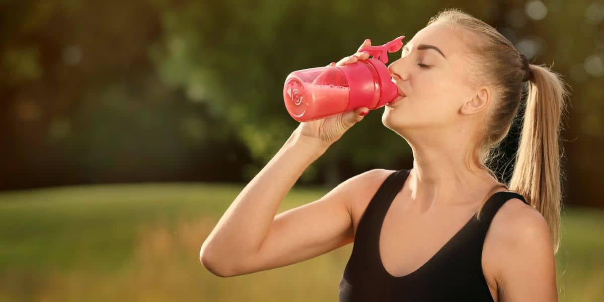 Receita de shake que vai acelerar o metabolismo e ajudar a emagrecer (Imagem Reprodução Canva)