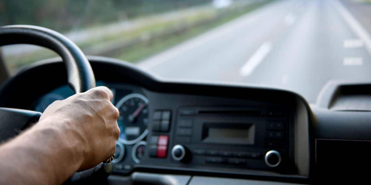 Nova multa de R$1500 para condutores passa a vigorar em janeiro (Imagem Reprodução Canva)