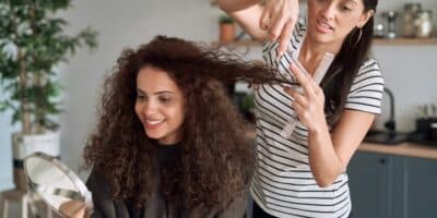 Cortes de cabelo cacheado para valorizar seu visual (Imagem Reprodução Canva)