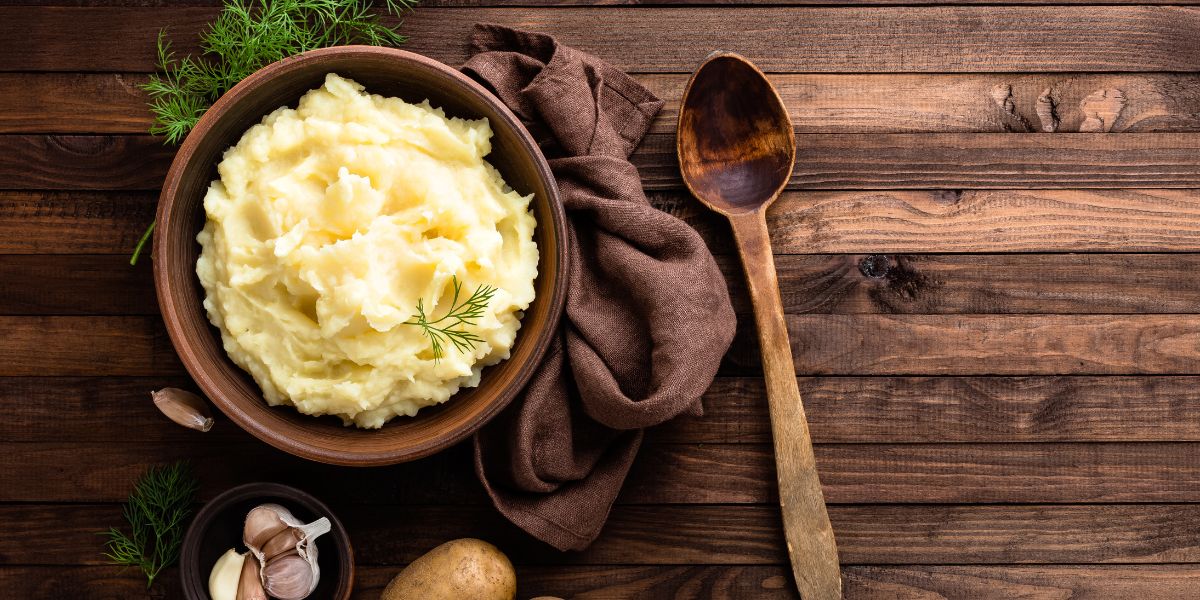 Ingrediente especial que vai mudar sua receita de purê de batata (Imagem Reprodução Canva)