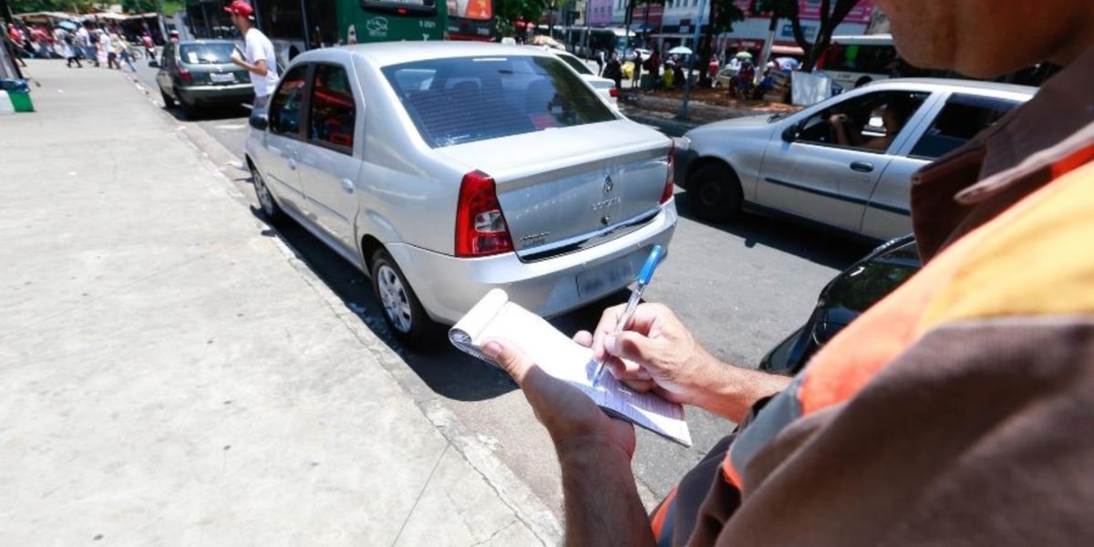 Detran faz alerta aos motoristas sobre nova multa com valor de R$1.500 (Imagem Reprodução Internet)