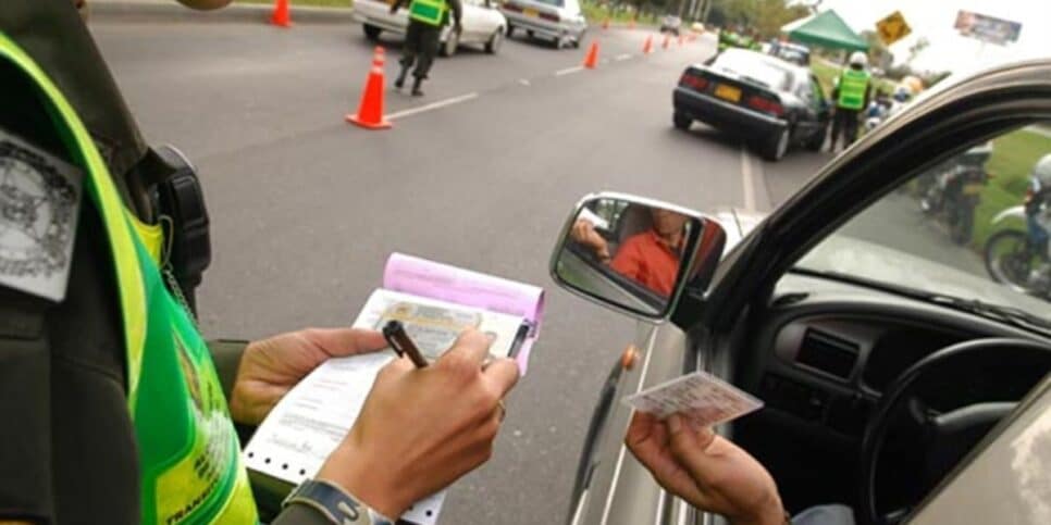 Detran faz alerta aos motoristas sobre nova multa com valor de R$1.500 (Imagem Reprodução Internet)