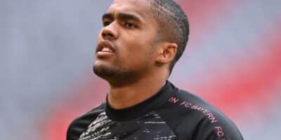 Imagem do post Ronaldo já está sabendo: Douglas Costa decide onde vai jogar em 2024 e comunica o Cruzeiro