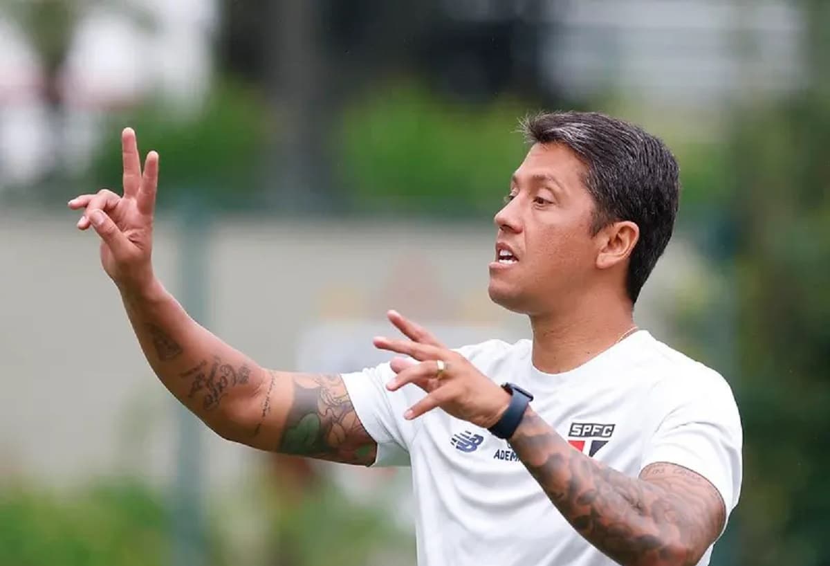 Jogos Thiago Carpini no São Paulo (Foto: Rubens Chiri / saopaulofc.net)