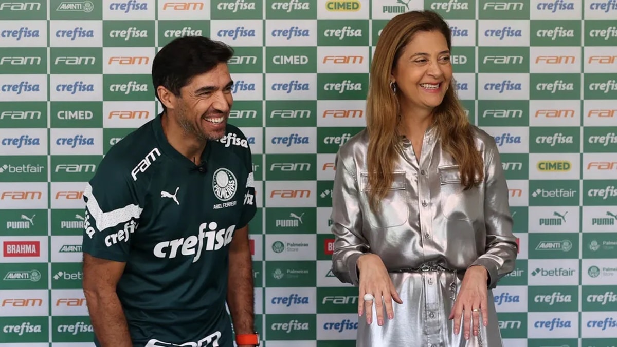 Abel Ferreira foi homenageado no Palmeiras (Foto: Reprodução/ SE Palmeiras)