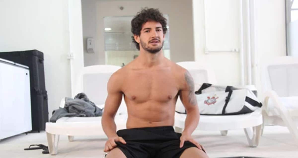 Alexandre Pato é ídolo do São Paulo e já jogou no Corinthians (Foto: Reprodução/ Divulgação/ TV Globo)