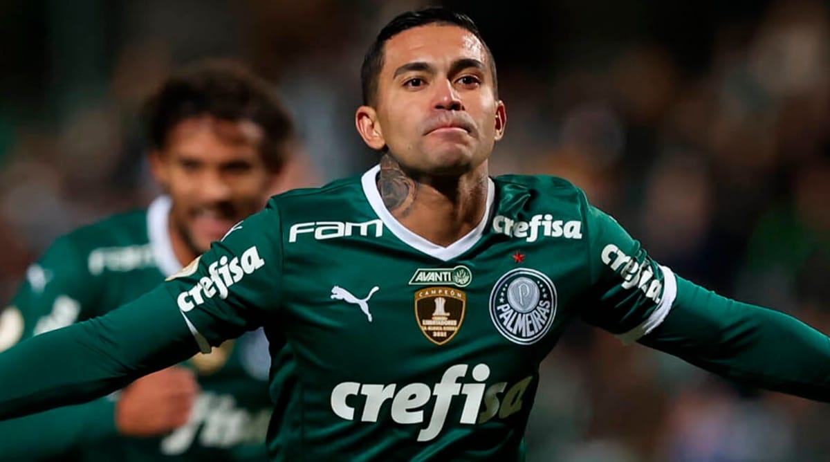 Dudu com a camisa do Palmeiras e patrocínio da Crefima e Puma (Foto: Reprodução/ Cesar Greco/ SEP)