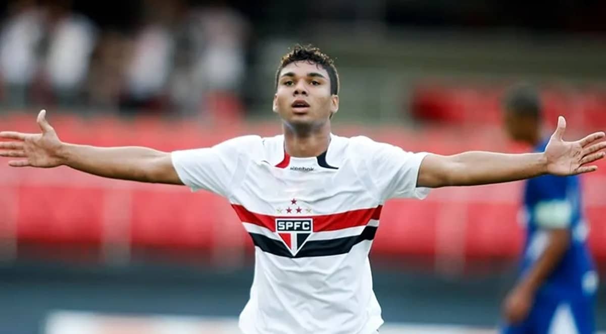 O volante quando foi revelado pelo São Paulo (Foto: Reprodução/ SPFC)