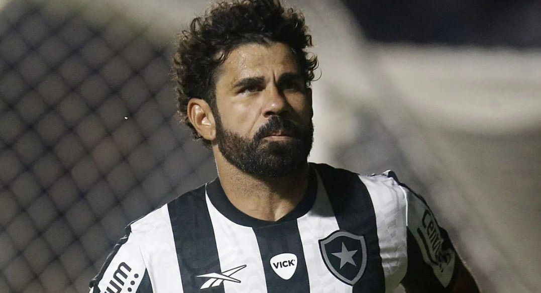 O famoso jogador de futebol, Diego Costa vem sendo observado pelo Cruzeiro (Foto: Vitor Silva/Botafogo)