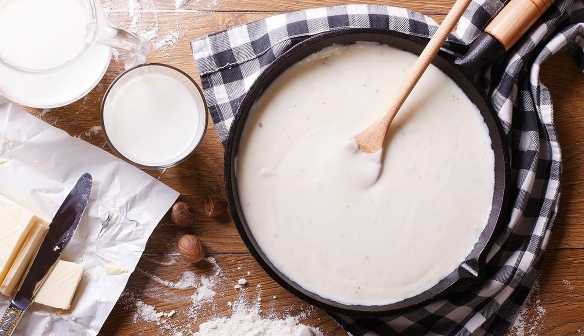 Molho Branco precisa dos seguintes ingredientes para a receita (Foto: Reprodução/ FreePik)