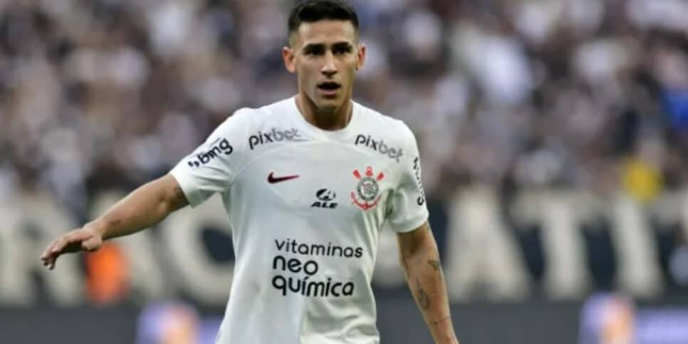 Corinthians corre e promete pagar dívida com Matías Rojas (Foto: Eduardo Carmim/Photo Premium/Gazeta Press)