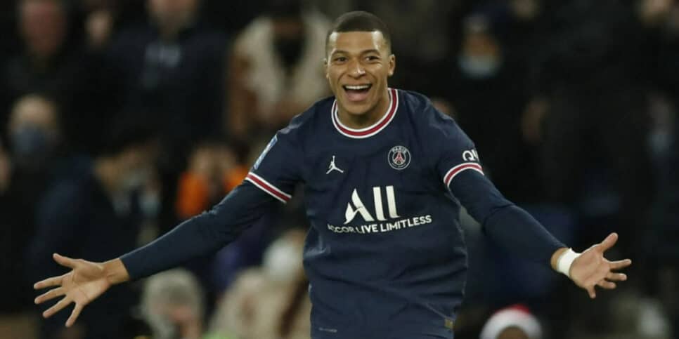 Em crise no PSG, Mbappé avalia ida para o Liverpool (Foto: REUTERS/Benoit Tessier)