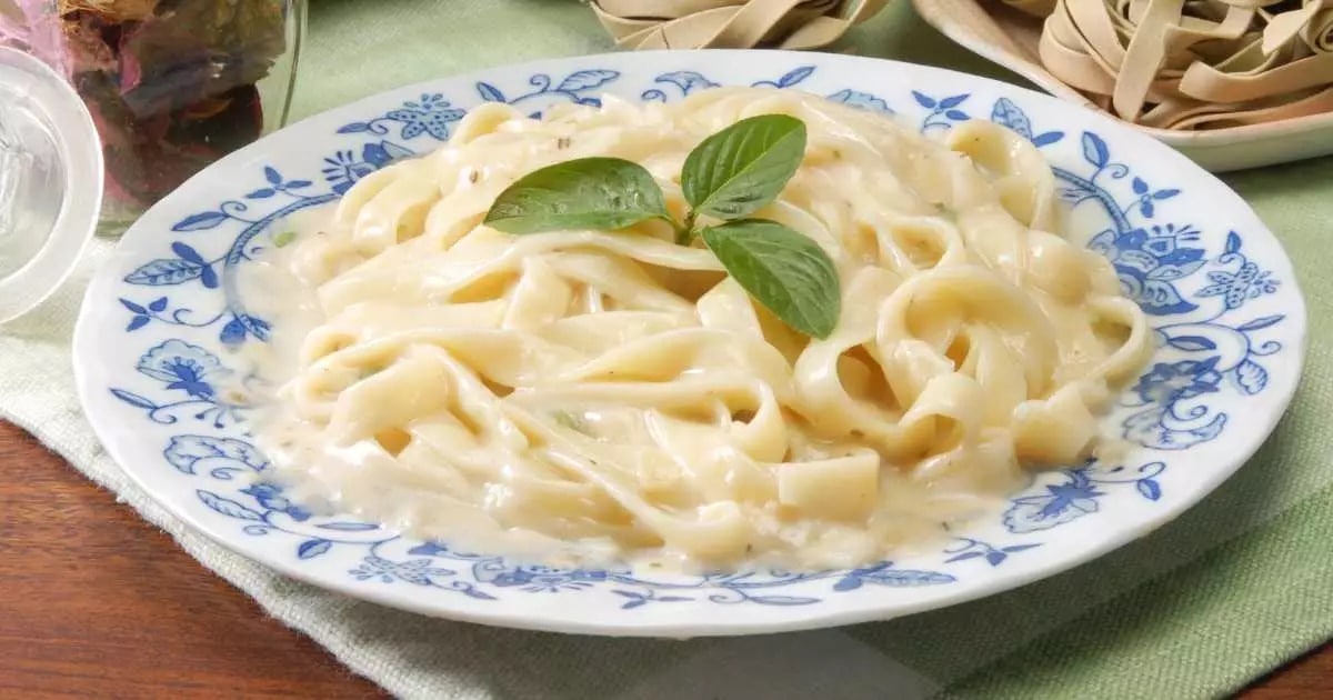 Molho Branco na macarronada e ideal para lasanhas também (Foto: Reprodução/ FreePik)