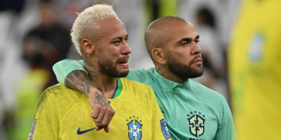 Neymar cede advogado e envia R$ 800 mil para Daniel Alves Foto: Nelson Almeida/AFP)